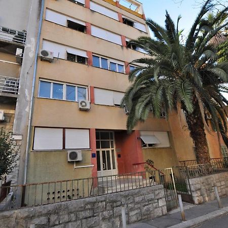 Room & Studio In The Centre Split Bagian luar foto