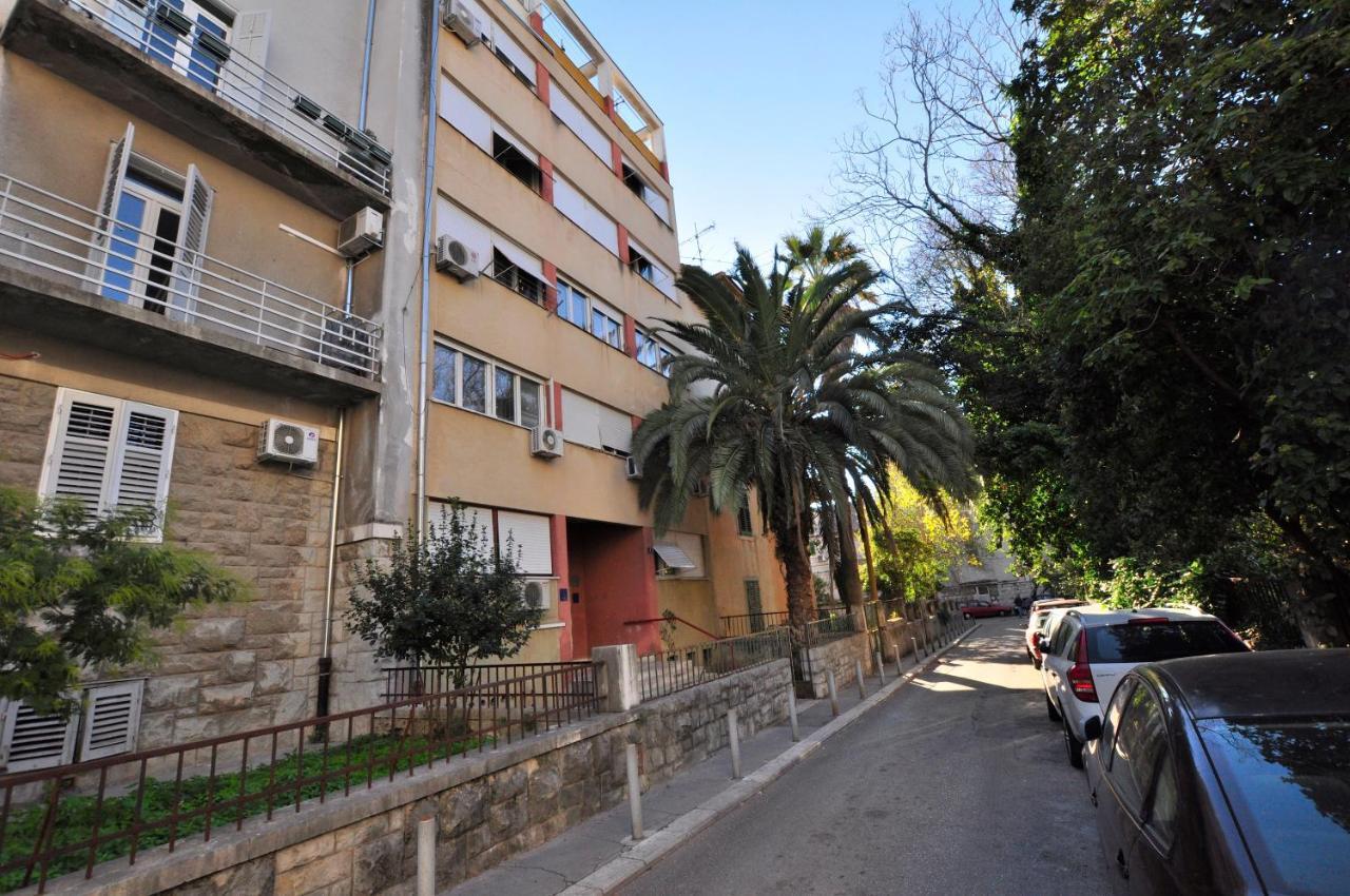 Room & Studio In The Centre Split Bagian luar foto