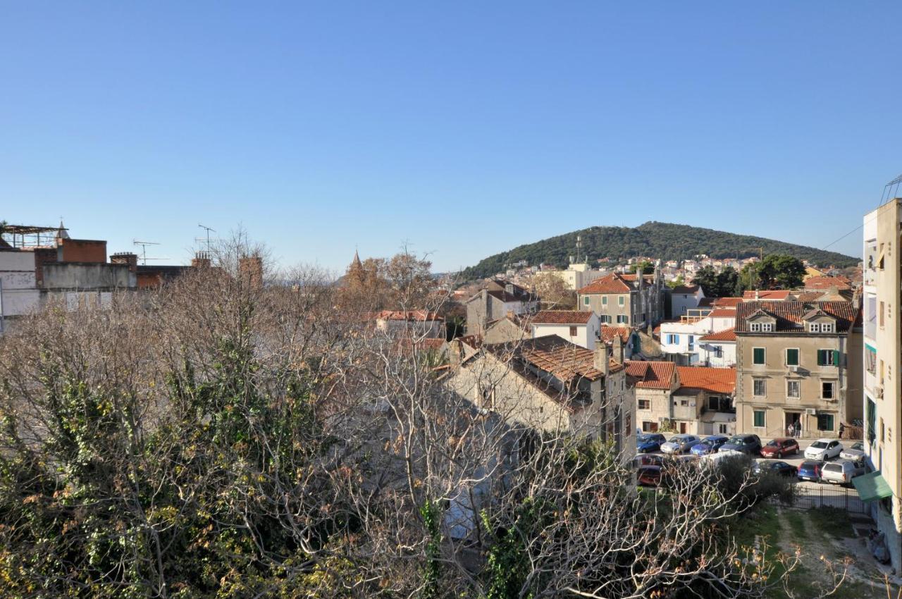 Room & Studio In The Centre Split Bagian luar foto