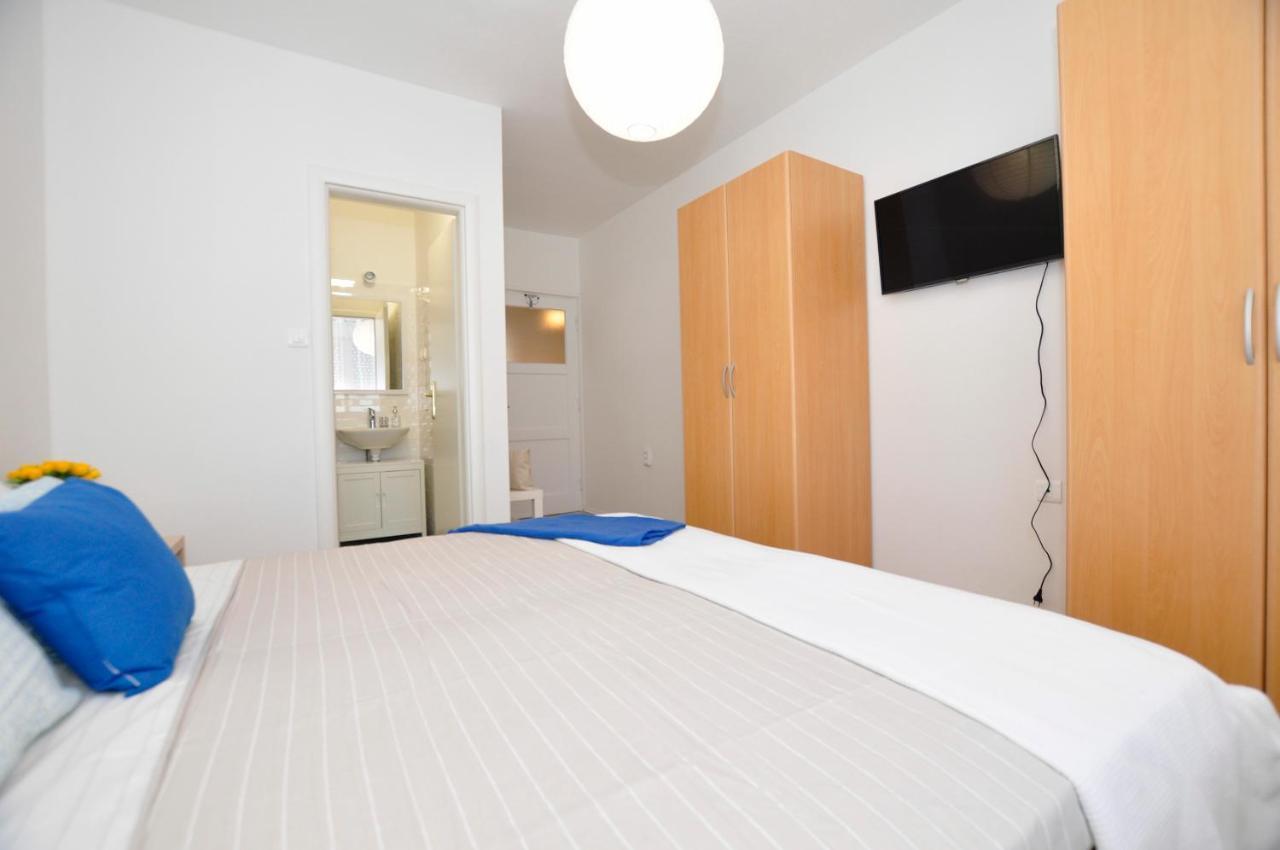 Room & Studio In The Centre Split Bagian luar foto